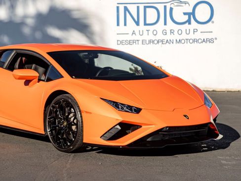 Used 2021 Lamborghini Huracan EVO image 5