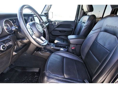 Used 2019 Jeep Wrangler Unlimited Sahara image 6