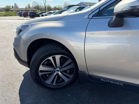Used 2018 Subaru Outback 2.5i Limited AWD/4WD image 49