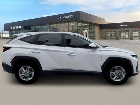 New 2026 Hyundai Tucson SE image 9