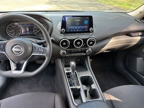 Used 2025 Nissan Sentra SV image 28