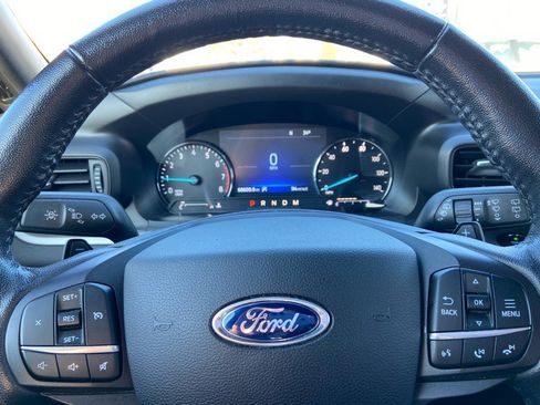 Used 2020 Ford Explorer XLT image 8