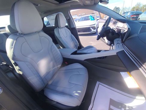 New 2026 Hyundai Elantra Limited FWD image 31