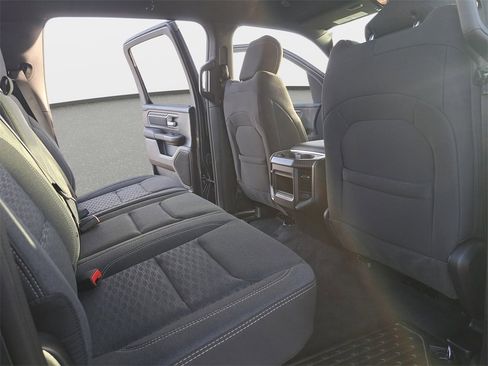 New 2026 RAM 1500 4x4 Crew Cab image 11