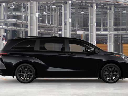 New 2026 Toyota Sienna XSE FWD image 12