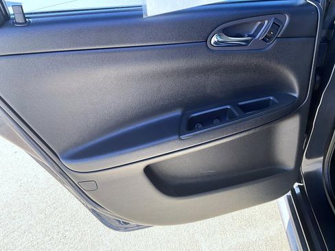 Used 2009 Chevrolet Impala LT image 21