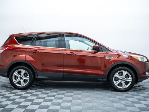 Used 2016 Ford Escape SE AWD/4WD image 4