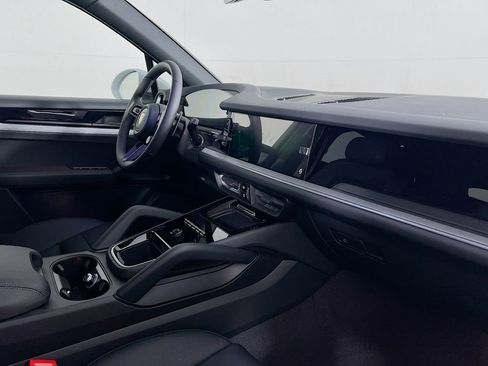 New 2026 Porsche Cayenne image 31