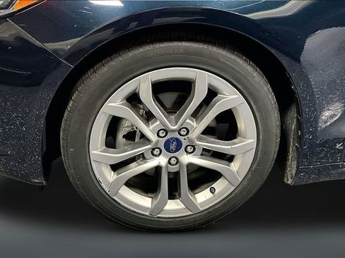 Used 2020 Ford Fusion SEL FWD image 29