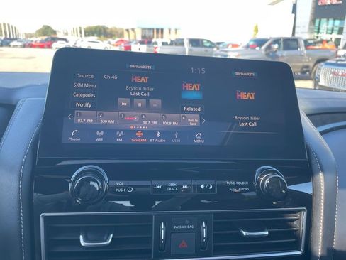 Used 2024 Nissan Armada Platinum image 19