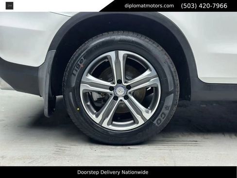Used 2017 Mercedes-Benz GLC 300 4MATIC image 31