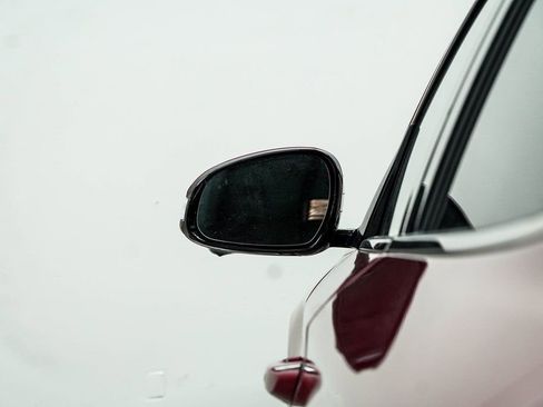 Used 2022 Genesis G70 3.3T image 14