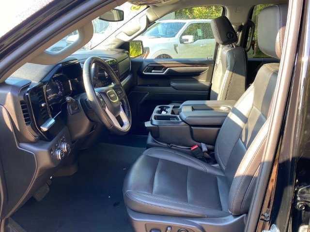 Used 2025 GMC Sierra 1500 SLT AWD/4WD image 11