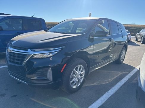 Used 2024 Chevrolet Equinox LT image 1