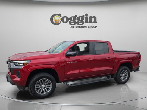 Certified 2024 Chevrolet Colorado LT w/ LT Convenience Package III RWD image 1