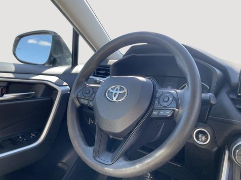 Used 2019 Toyota RAV4 XLE FWD image 19