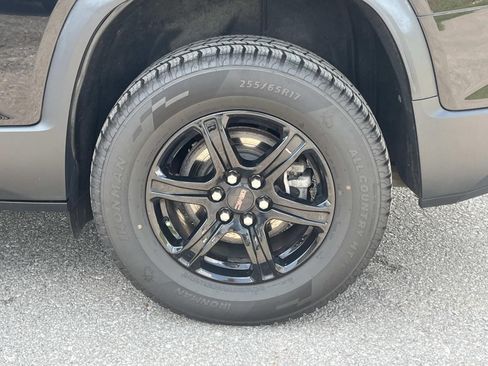Used 2023 GMC Acadia AT4 w/ Preferred Package AWD/4WD image 11