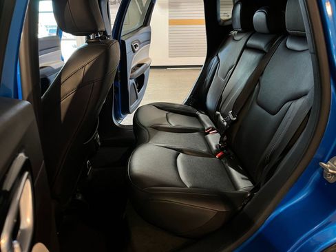 Used 2025 Jeep Compass Limited image 25