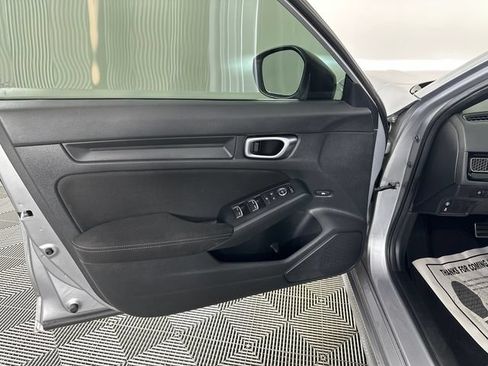 Used 2023 Honda Civic Sport image 17