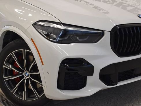 Used 2022 BMW X5 xDrive40i w/ M Sport Package AWD/4WD image 30
