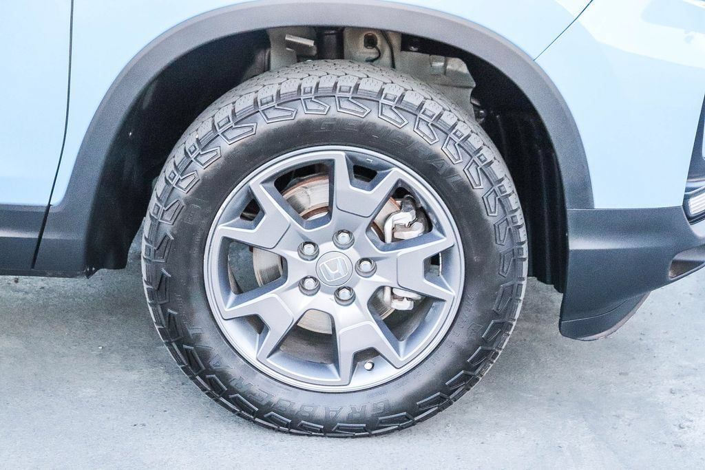 Used 2024 Honda Passport TrailSport image 11