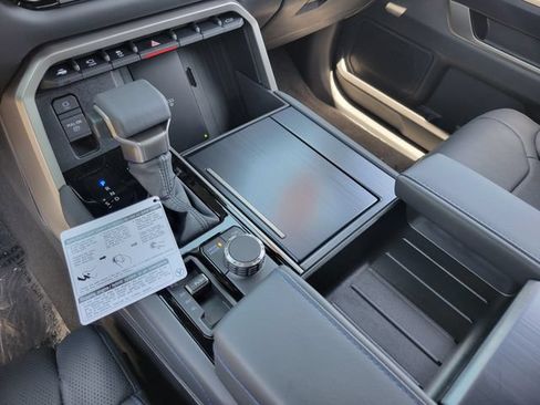 New 2026 Toyota Tundra Platinum AWD/4WD image 17