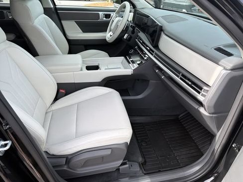Certified 2026 Hyundai Santa Fe SEL FWD image 16