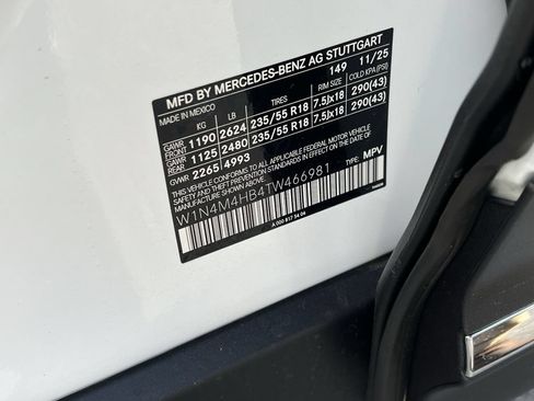 Used 2026 Mercedes-Benz GLB 250 4MATIC image 35