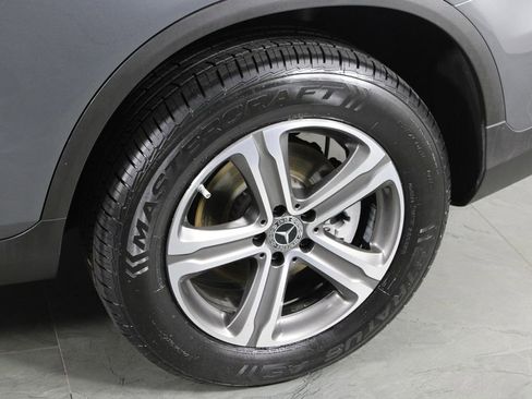 Used 2019 Mercedes-Benz GLC 300 image 10