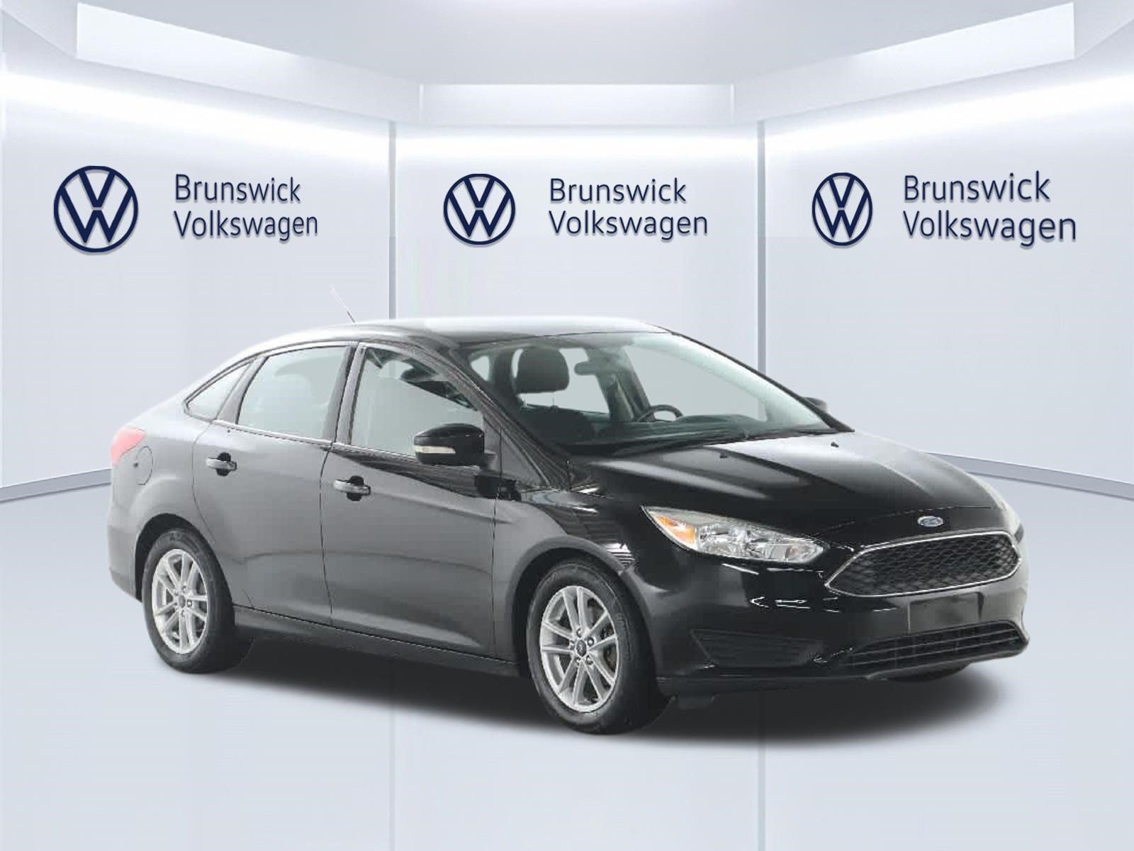 Used 2017 Ford Focus SE FWD image 9