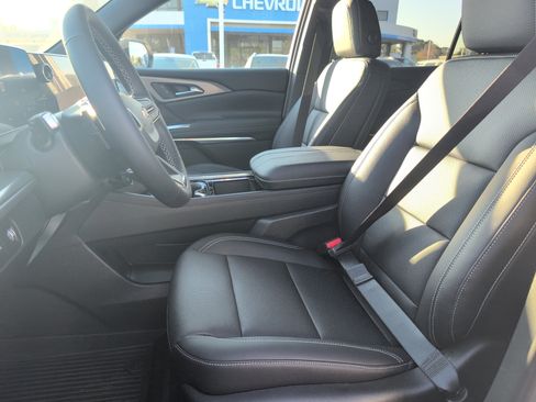New 2026 Chevrolet Traverse LT w/ LPO, Floor Liner Package image 9