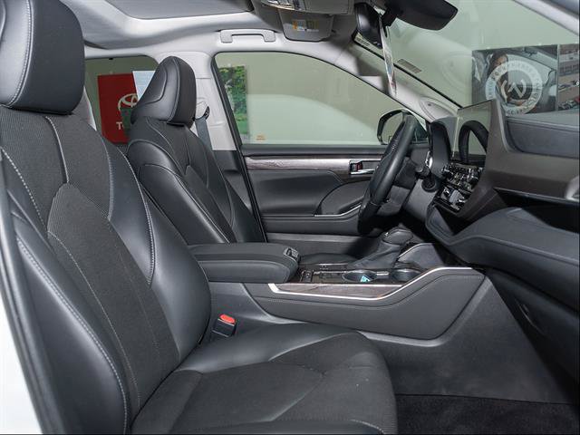 Used 2020 Toyota Highlander Limited w/ Protection Package #3 AWD/4WD image 26