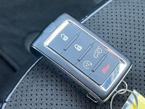 Certified 2022 Jeep Grand Cherokee Altitude AWD/4WD image 30