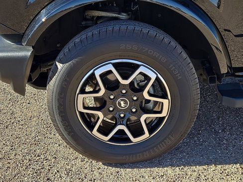 Used 2022 Ford Bronco Outer Banks image 11