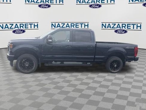 Used 2022 Ford F250 Lariat w/ Black Appearance Package image 4