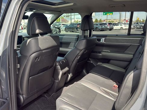 Used 2025 Hyundai Santa Fe Limited FWD image 25