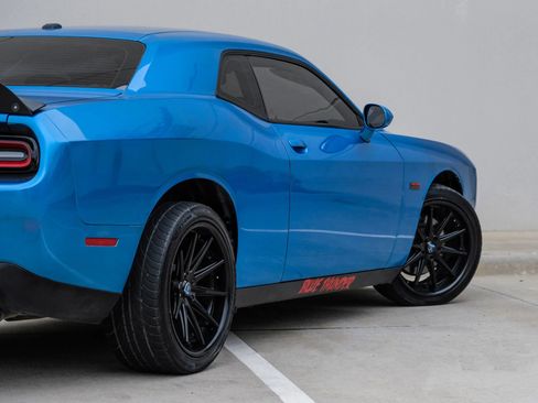 Used 2015 Dodge Challenger R/T w/ Quick Order Package 28B R/T RWD image 6