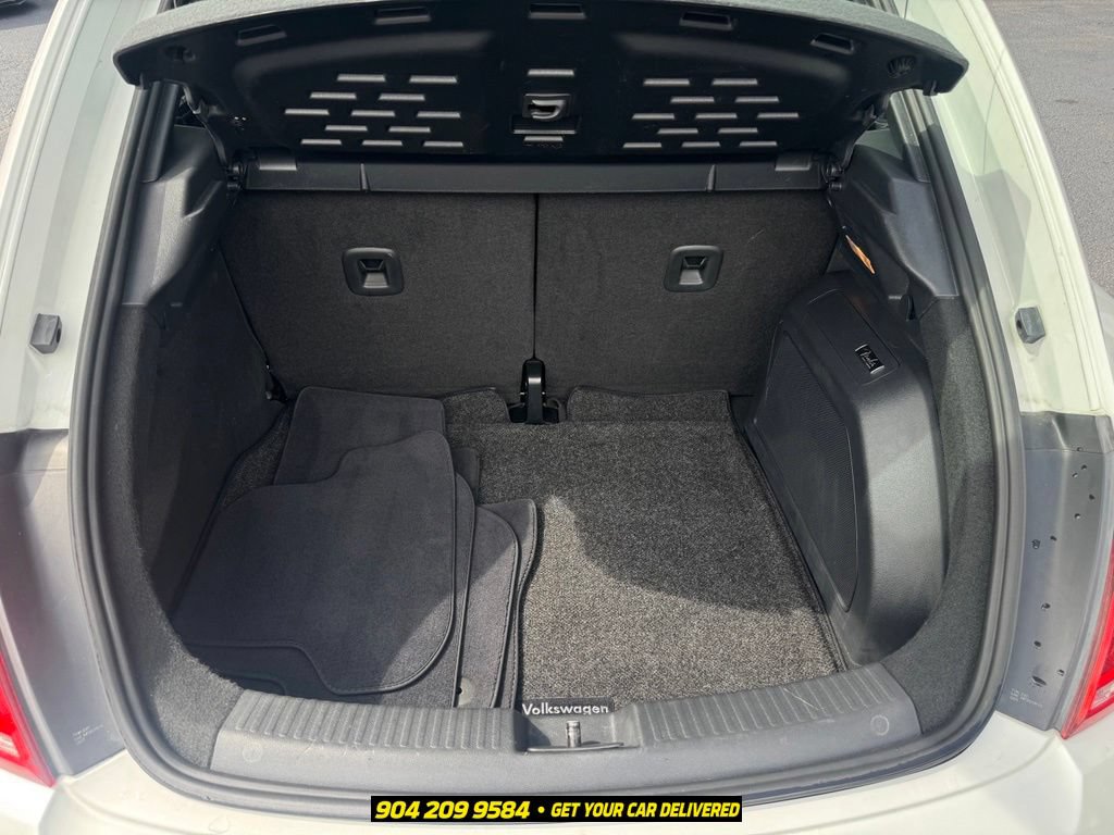 Used 2014 Volkswagen Beetle TDI FWD image 27
