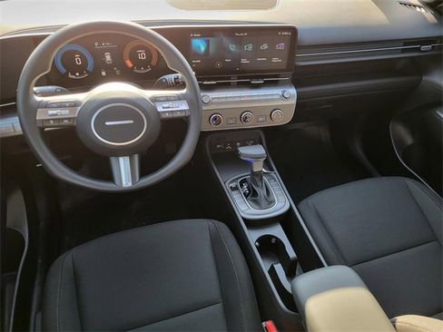 New 2026 Hyundai Kona SE image 11