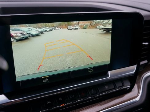 Used 2025 Chevrolet Silverado 1500 LT image 24