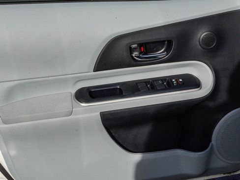 Used 2014 Toyota Prius C Two image 20