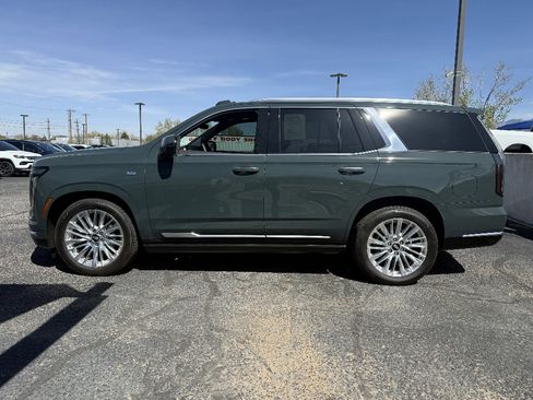 Used 2025 Cadillac Escalade Premium Luxury w/ Touring Package image 8