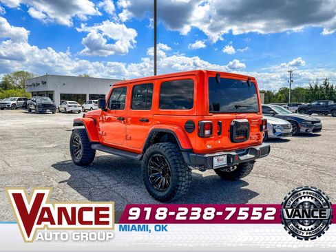 Used 2020 Jeep Wrangler Unlimited Sahara w/ Uconnect 4C Nav & Sound Group AWD/4WD image 5