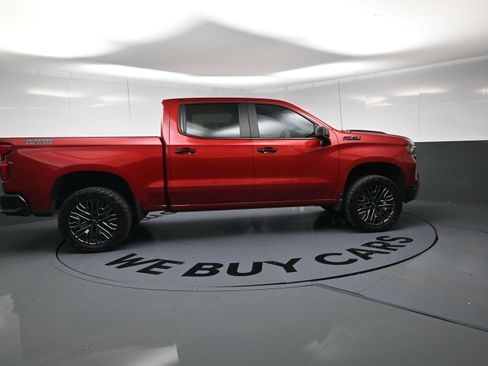 Used 2025 Chevrolet Silverado 1500 LT Trail Boss w/ Dark Appearance Package AWD/4WD image 10