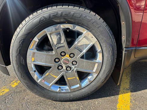 Used 2010 GMC Acadia SLT w/ Technology Package image 11