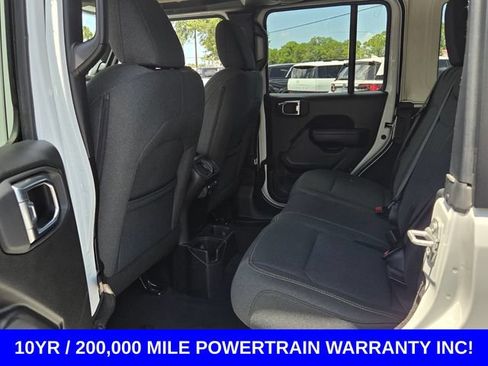 Used 2025 Jeep Wrangler Unlimited Sport AWD/4WD image 11