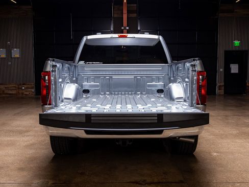 Used 2025 Ford F150 XL w/ Equipment Group 103A High image 9