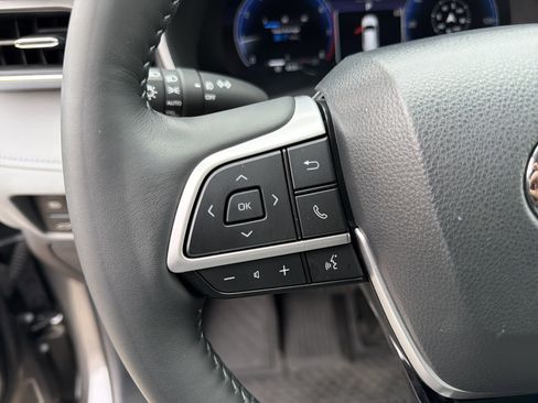 Used 2023 Toyota Highlander Limited image 25