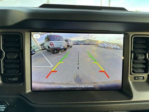 New 2025 Ford Bronco 4-Door image 21