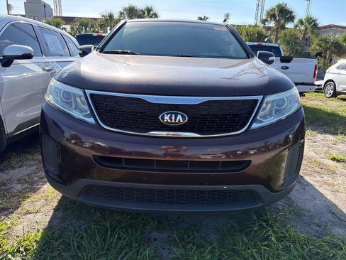 Used 2015 Kia Sorento LX FWD image 2